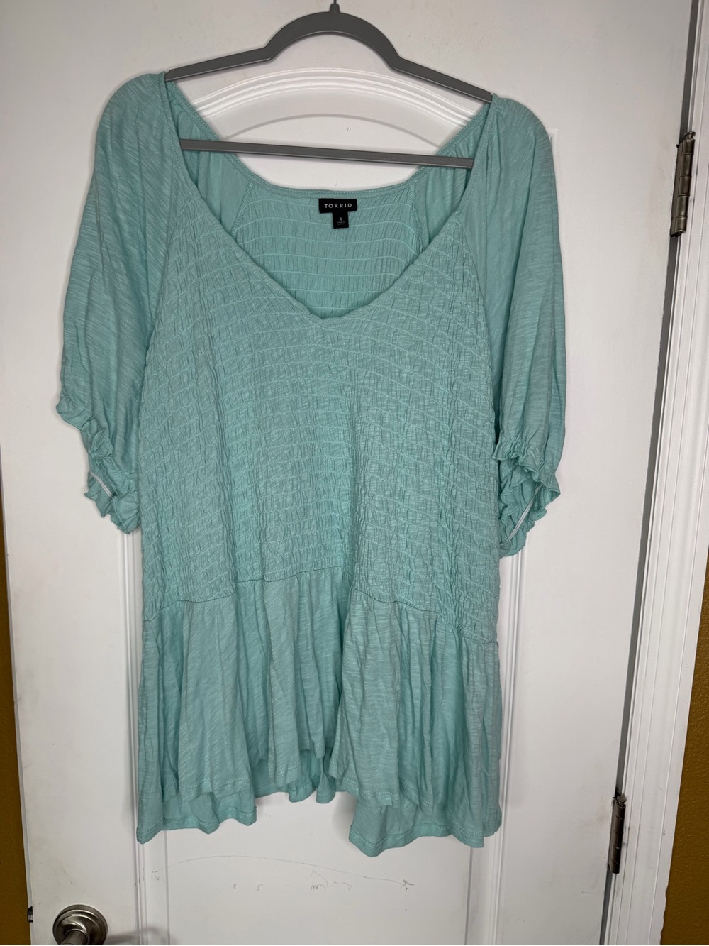 Torrid Plus Size Mint Smocked Peplum Babydoll Top. Size 4
